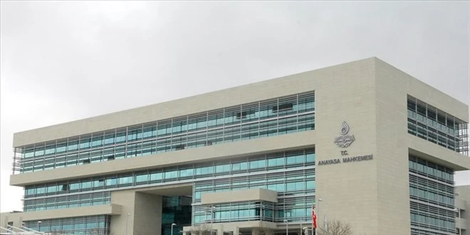AYM, yüksek yargıçların ek zam oranlarını belirleyen düzenlemeyi iptal etti