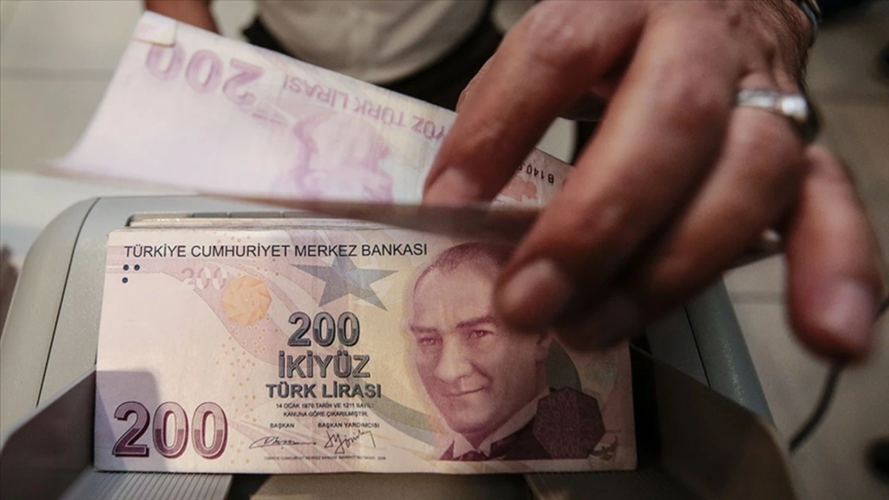 Bankacılık sektörünün kredi hacmi azaldı