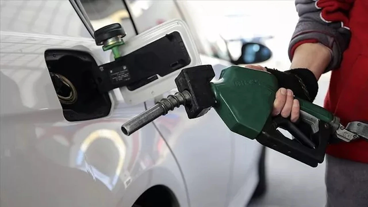 Benzine zam sonrası tabela değişti (21 Ekim 2023 benzin ve motorin litre fiyatları)