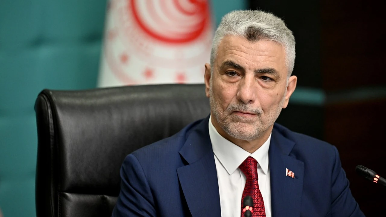 Ticaret Bakanı Ömer Bolat: Bankalara ibraz edilen çek sayısı 12 milyon