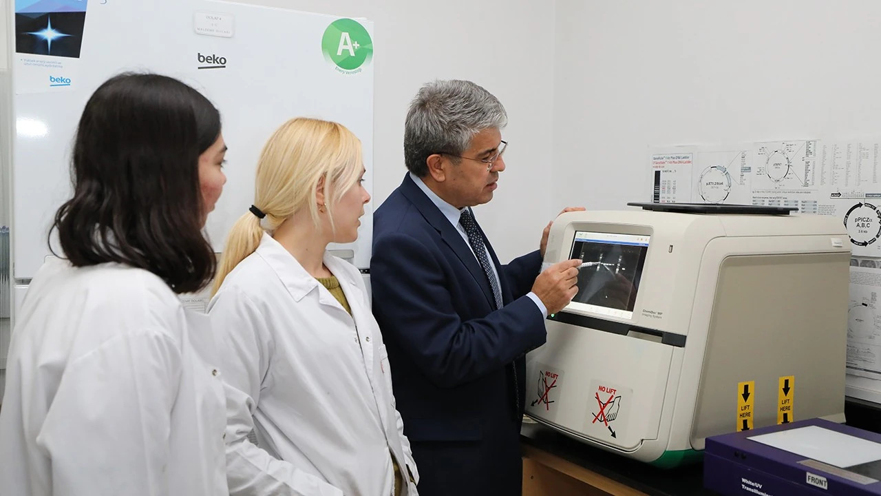 Akdeniz Üniversitesi'nden yerli ilaç için önemli adım