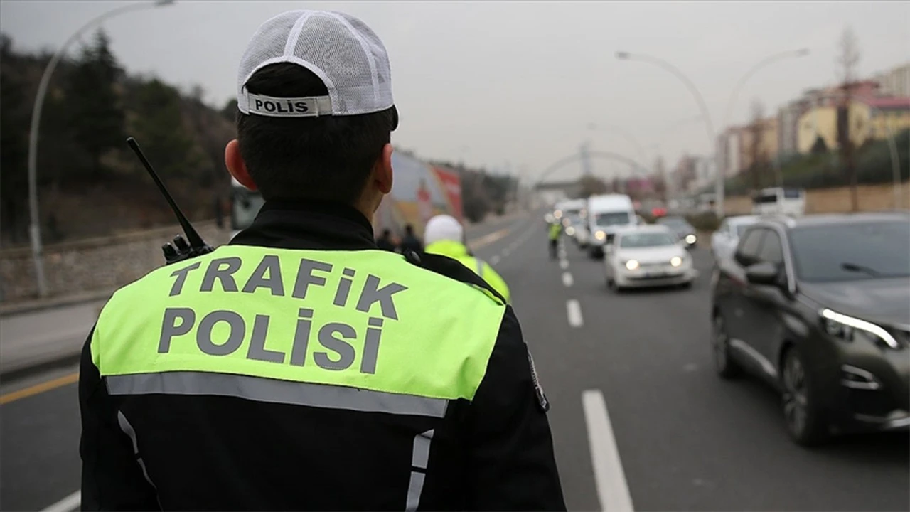 Fatih'te yakalanan yabancı korsan taksici sınırdışı edildi