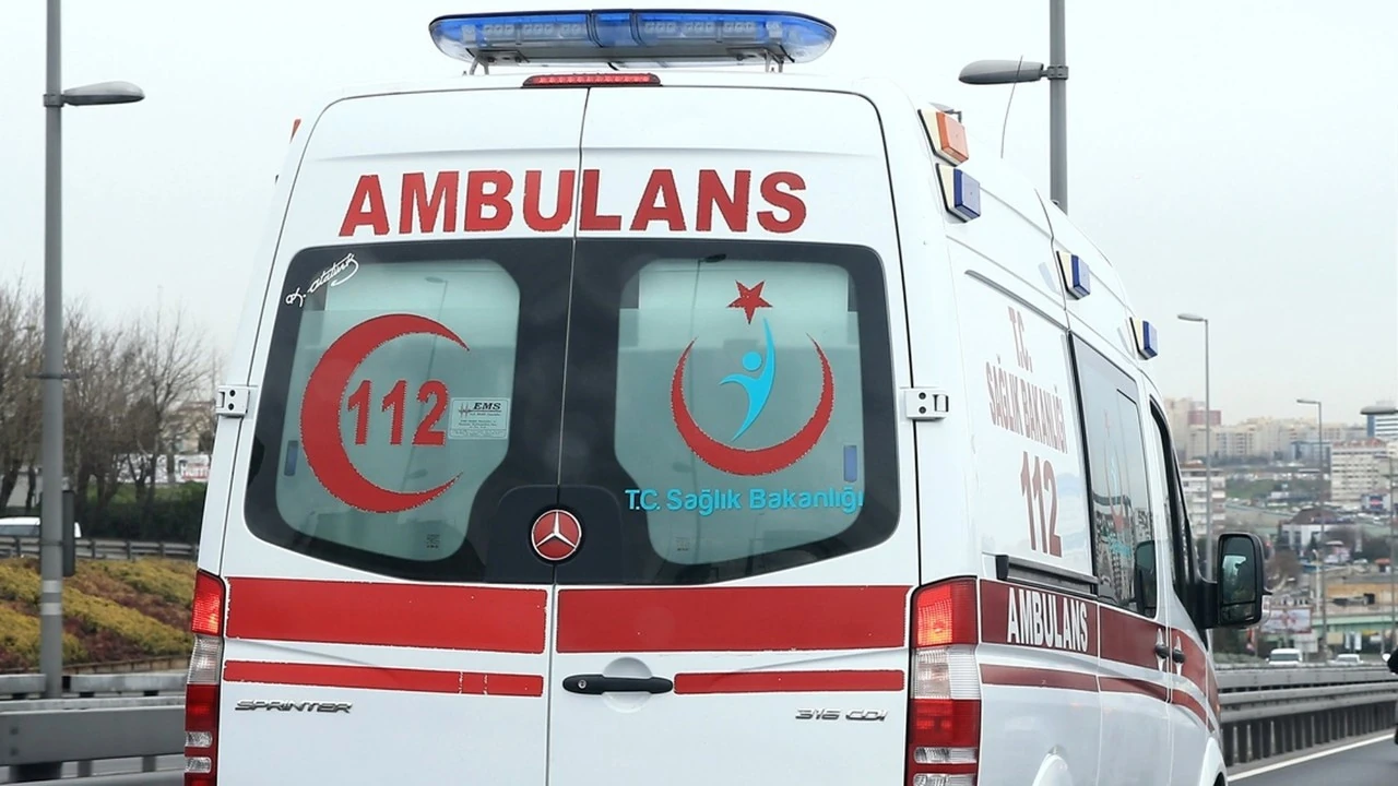 Askeri helikopter acil iniş yaptı: Bir personel yaralandı