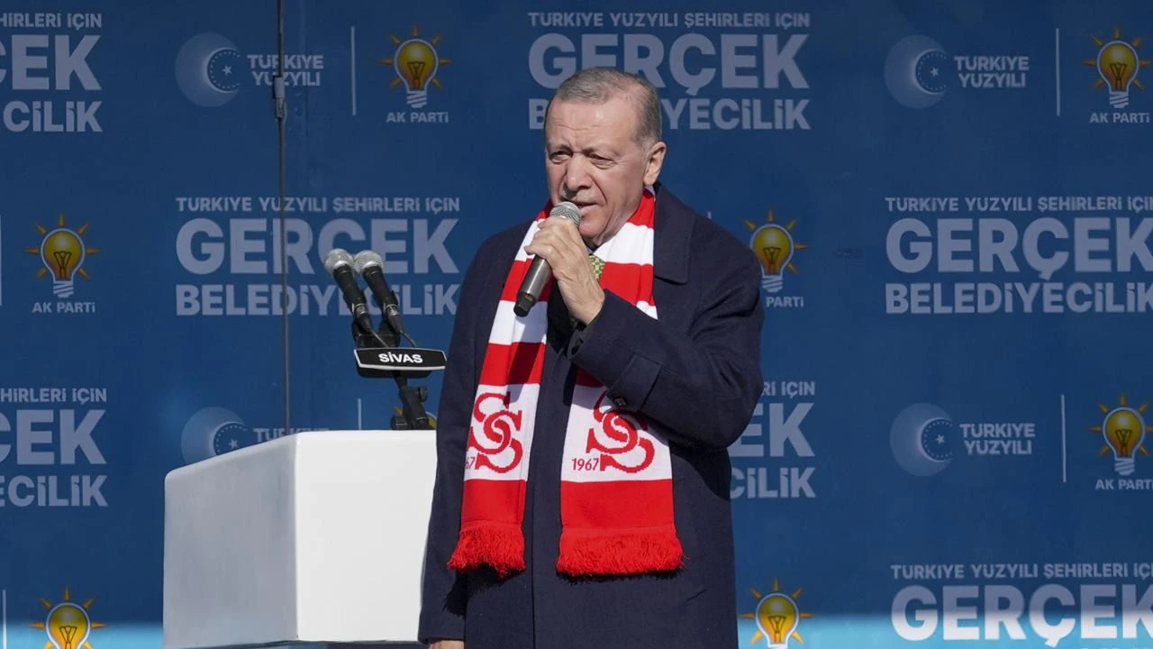 Erdoğan Sivas'tan Özel'e seslendi, 'bedelli' sözlerini eleştirdi
