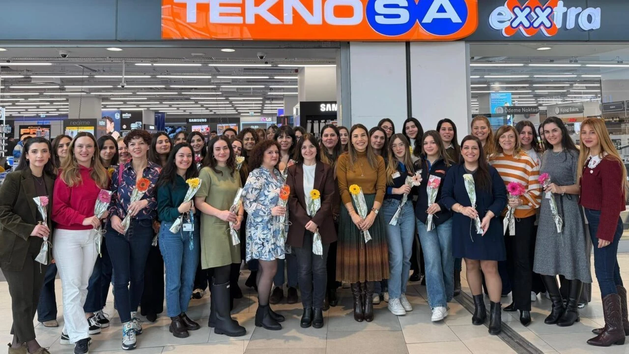 Teknosa 8 Mart Dünya Kadınlar Günü’nü kadın çalışanlarıyla kutladı