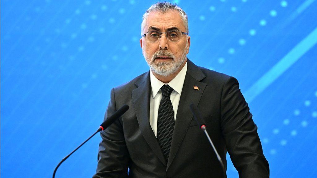 Bakanı Işıkhan: Aralık ayı bitmeden Resmi Gazete’de yayımlamak zorundayız