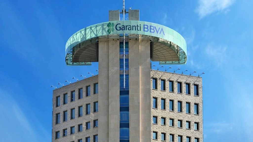 Garanti BBVA, rüzgar ve güneş enerjisi santrali yatırımları için ek finansman sözleşmesi imzaladı