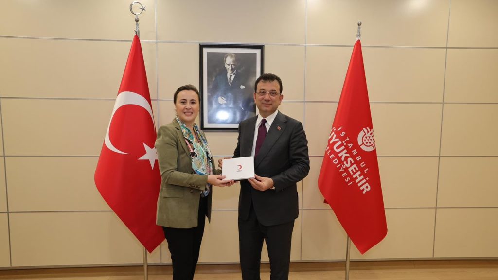 Türk Kızılayı İstanbul Şubesi’nden İmamoğlu’na ziyaret