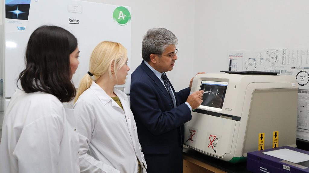 Akdeniz Üniversitesi’nden yerli ilaç için önemli adım