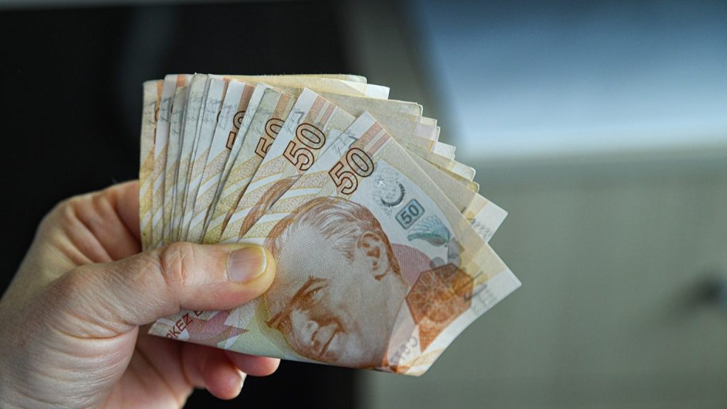 CHP’den Türk-İş’e ziyaret: Yılda bir zamma karşı çıkıldı