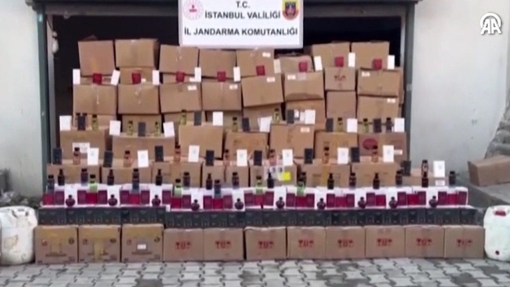İstanbul’da depo baskını: 45 bin sahte parfüm bulundu