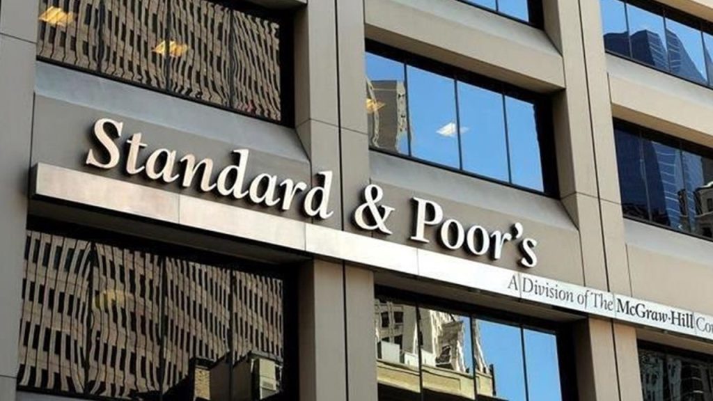 S&P, Türkiye’nin kredi notu görünümünü yükseltti