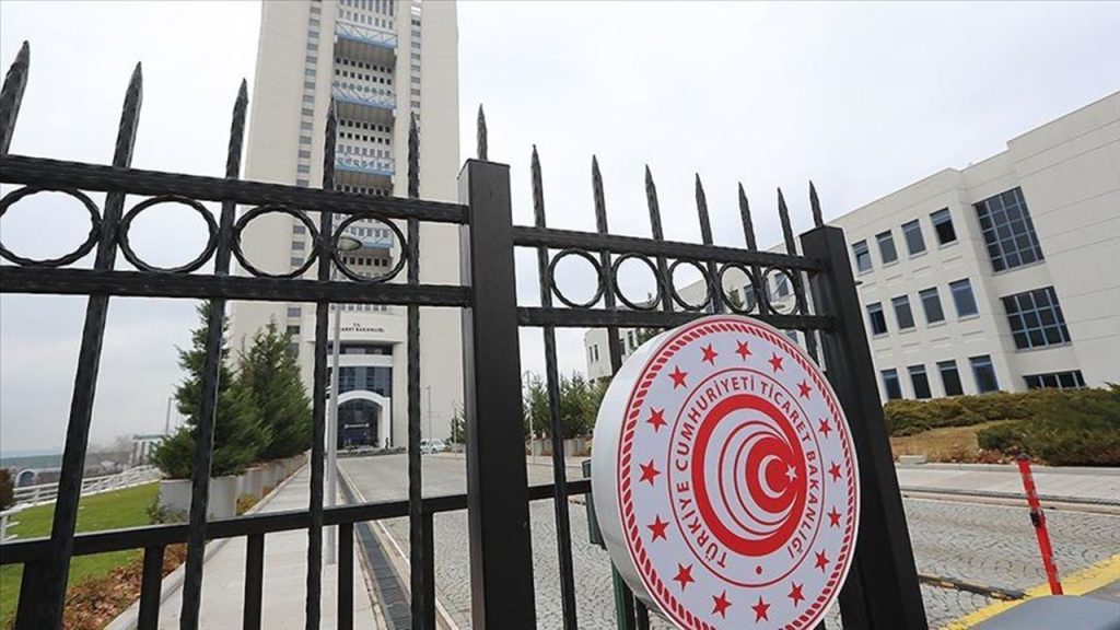 358 lüks aracın ithalatında “sahte fatura” usulsüzlüğü