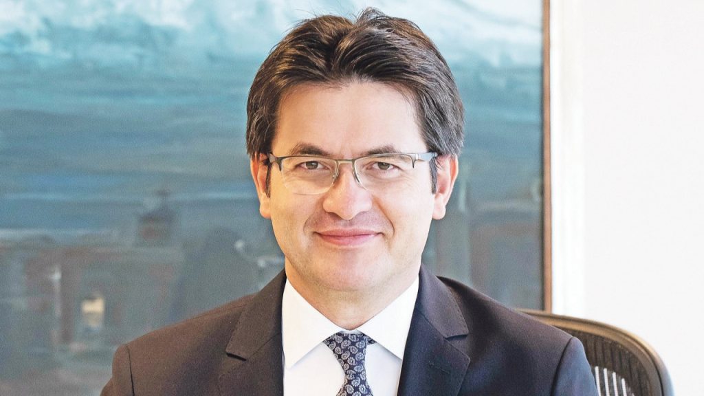 “Fed’in faiz indirimlerinden en çok faydayı sağlayan ülkelerden biri olacağız”