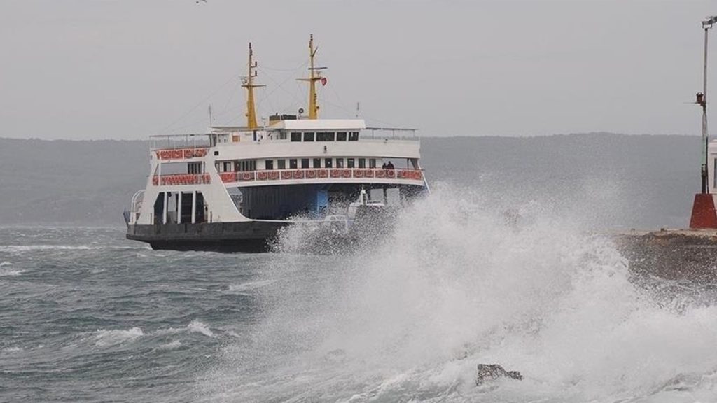 Gökçeada ve Bozcaada feribot hatlarında yarın sabah sefer yapılamayacak