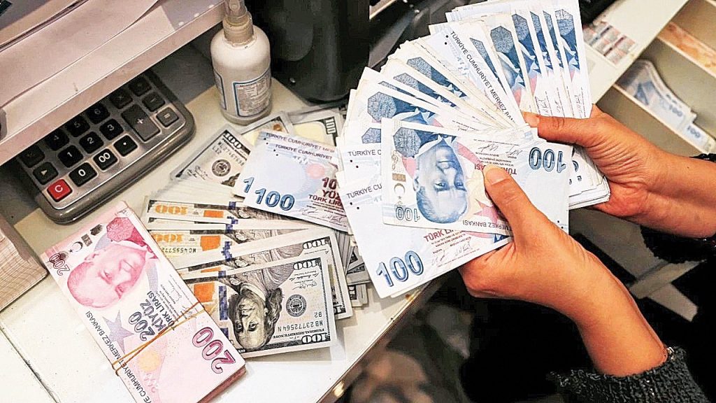 Bankacılık sektörünün kredi hacmi 12 trilyon lira oldu