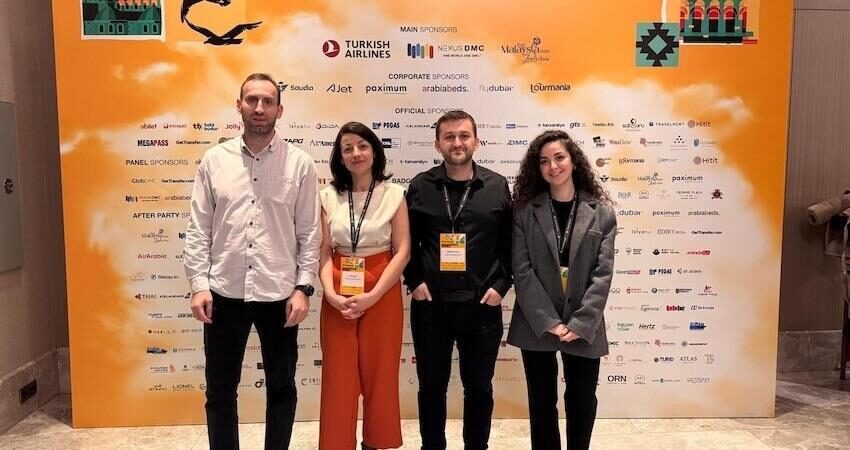 COSMIC Booking Engine, tur ve deneyim rezervasyonunu yeniliyor COSMIC Booking Engine ekranında tur rezervasyon sistemi kullanan işletme