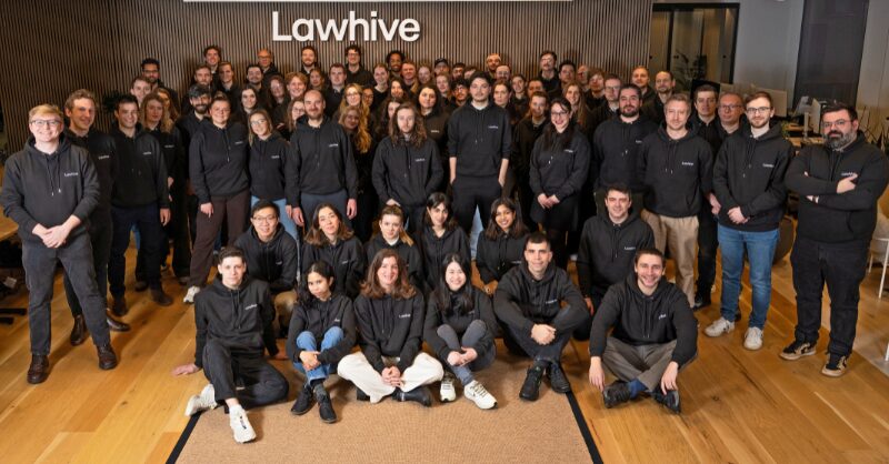 Danaher kurucusundan Lawhive’e 60 milyon dolarlık ABD yatırımı Lawhive yapay zekâ destekli hukuk platformu ve ABD pazarına açılımını simgeleyen görsel