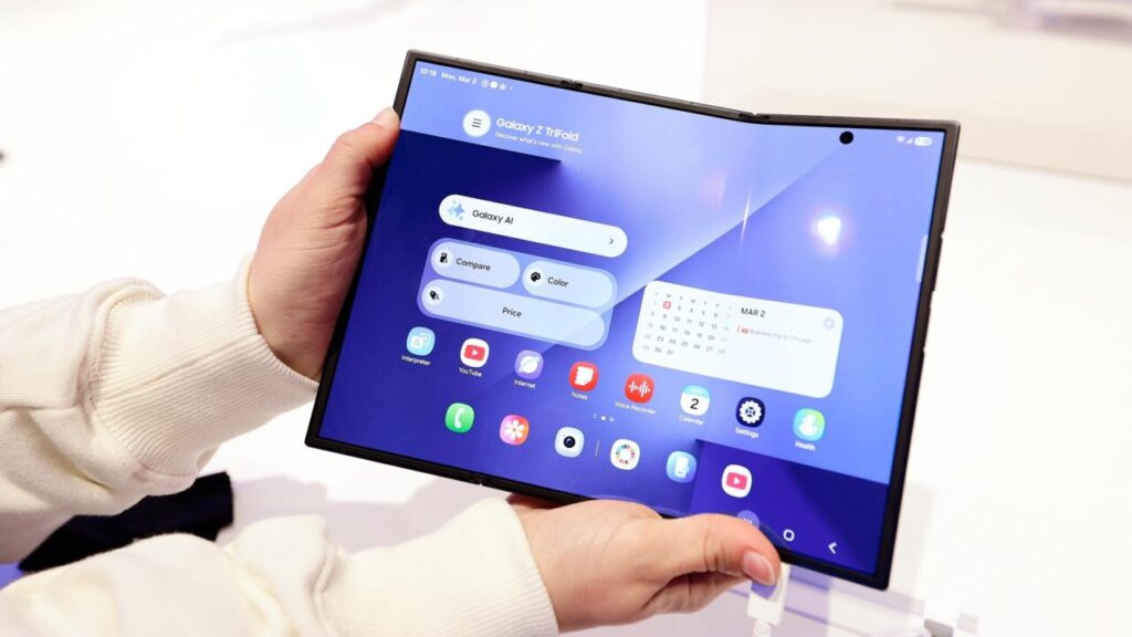 Samsung Galaxy Z Fold 8 akıllı telefon