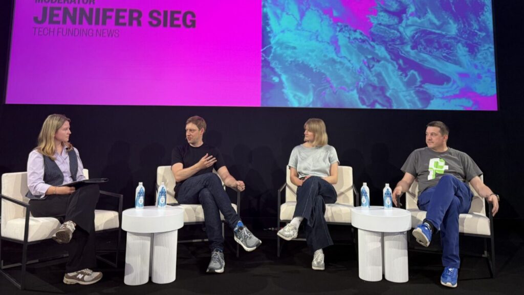 Londra'da bir araya gelen Estonyalı teknoloji girişimcileri ve SXSW 2026 sunumu