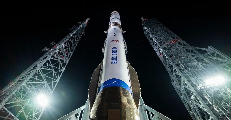 Blue Origin 10 Milyar Dolarlık İlk Dış Yatırım Turunu Başlattı Blue Origin logosu ve uzay aracı çalışmaları