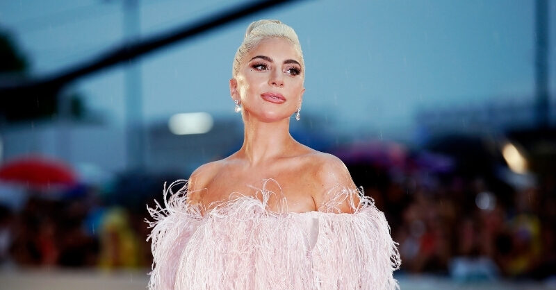 Yapay Zeka Biyoteknoloji Girişimine 23 Milyon Dolar Yatırım Lady Gaga yapay zeka destekli biyoteknoloji girişimi Outer Bio